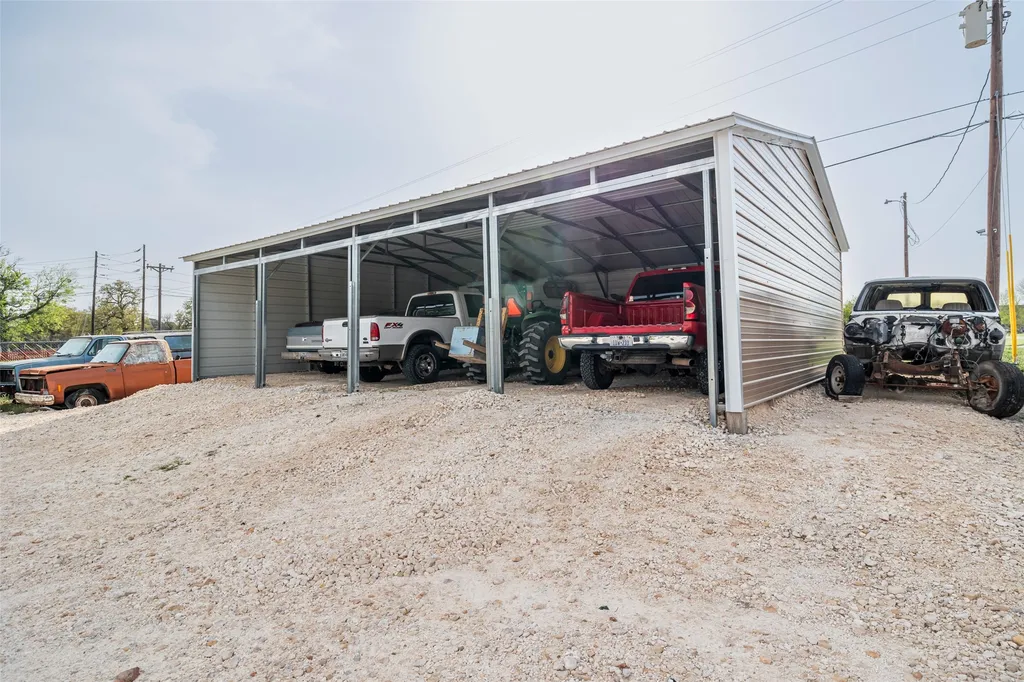 3231 Walnut Creek Parkway Granbury TX 76049
