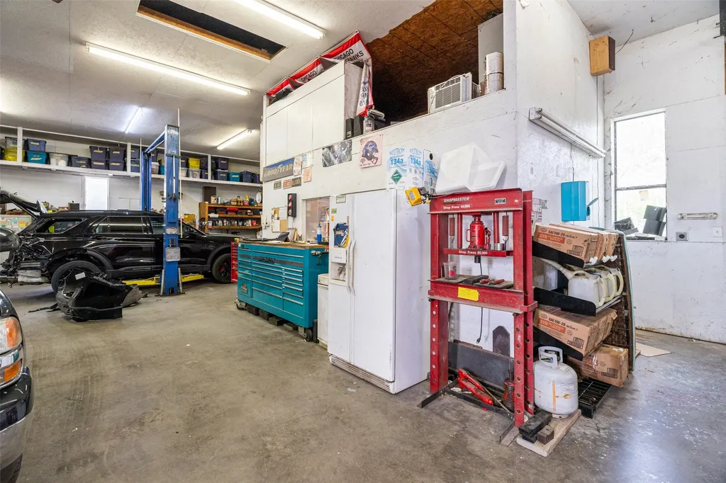 3231 Walnut Creek Parkway Granbury TX 76049