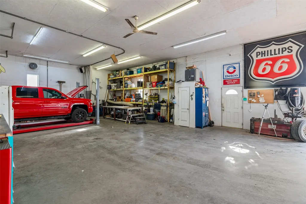 3231 Walnut Creek Parkway Granbury TX 76049
