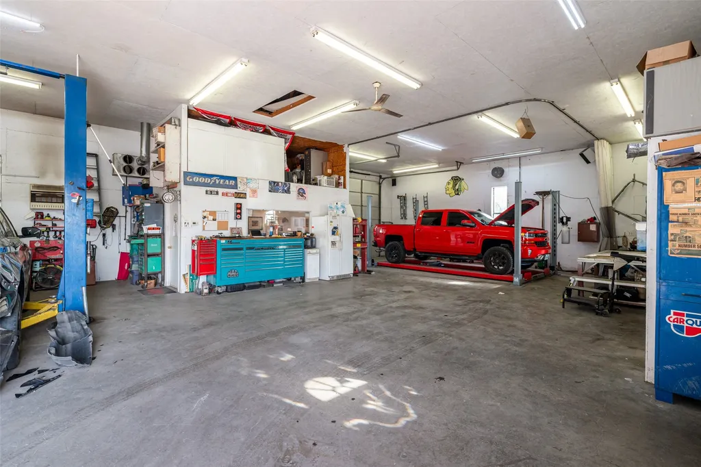 3231 Walnut Creek Parkway Granbury TX 76049