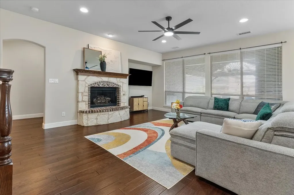 3418 Meadowside Drive Sachse TX 75048
