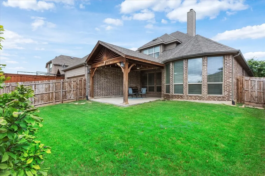 3418 Meadowside Drive Sachse TX 75048