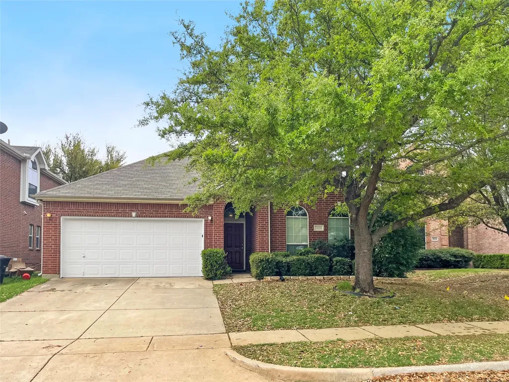 2820 Thorncreek Lane Fort Worth TX 76177