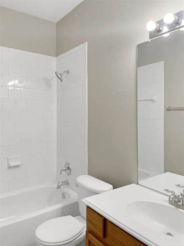 2820 Thorncreek Lane Fort Worth TX 76177