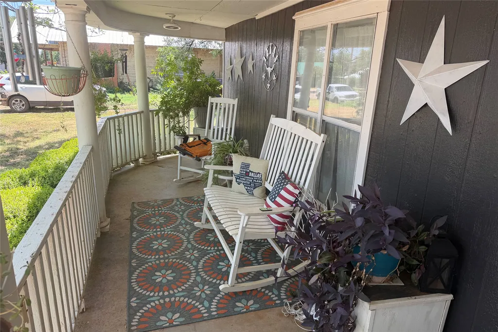 908 15th Street Paducah TX 79248