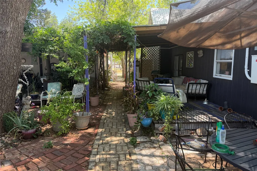 908 15th Street Paducah TX 79248