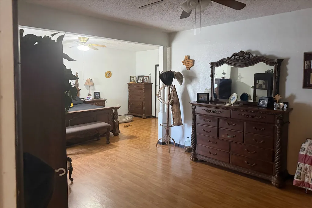 908 15th Street Paducah TX 79248