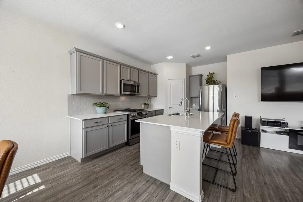 420 Holt Lane Fate TX 75087