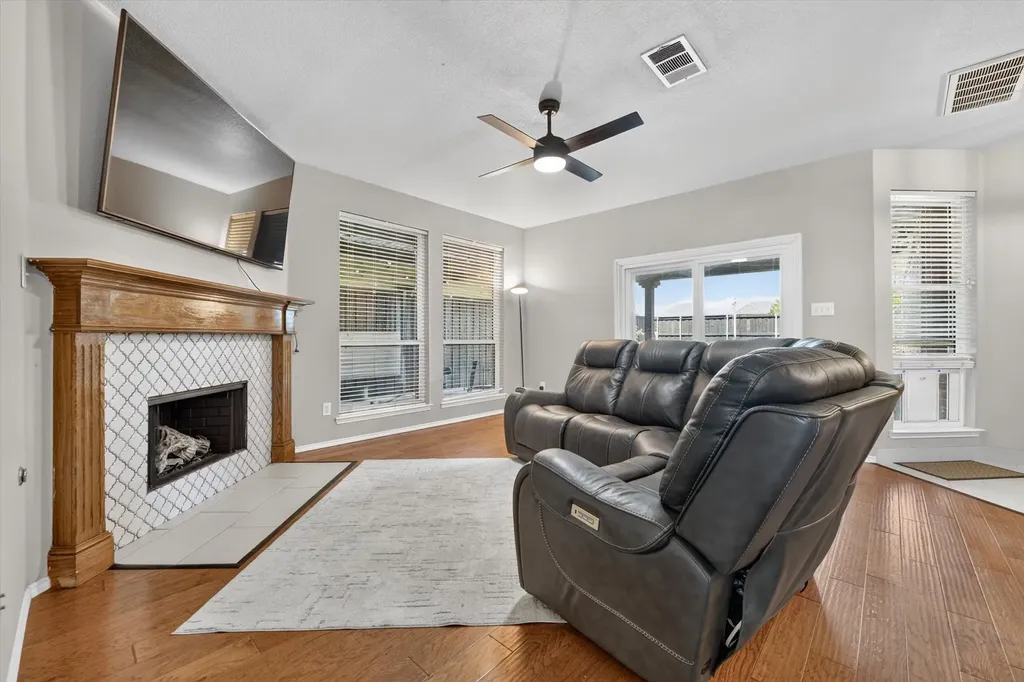 6217 Apache Drive The Colony TX 75056