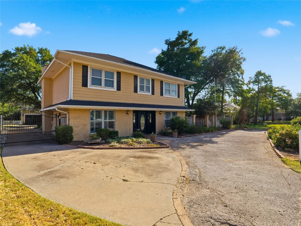 3410 Country Club Road Pantego TX 76013