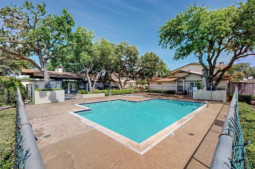 4426 Wind River Lane Garland TX 75042