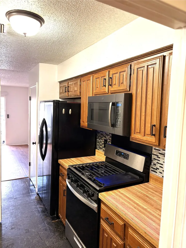 4426 Wind River Lane Garland TX 75042