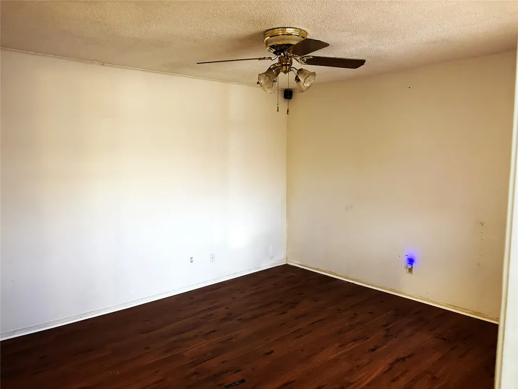 4426 Wind River Lane Garland TX 75042
