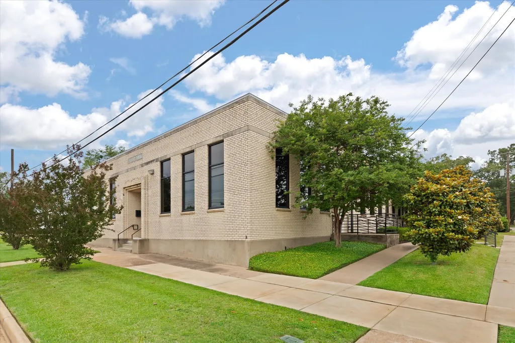 501 N Third Street Longview TX 75602
