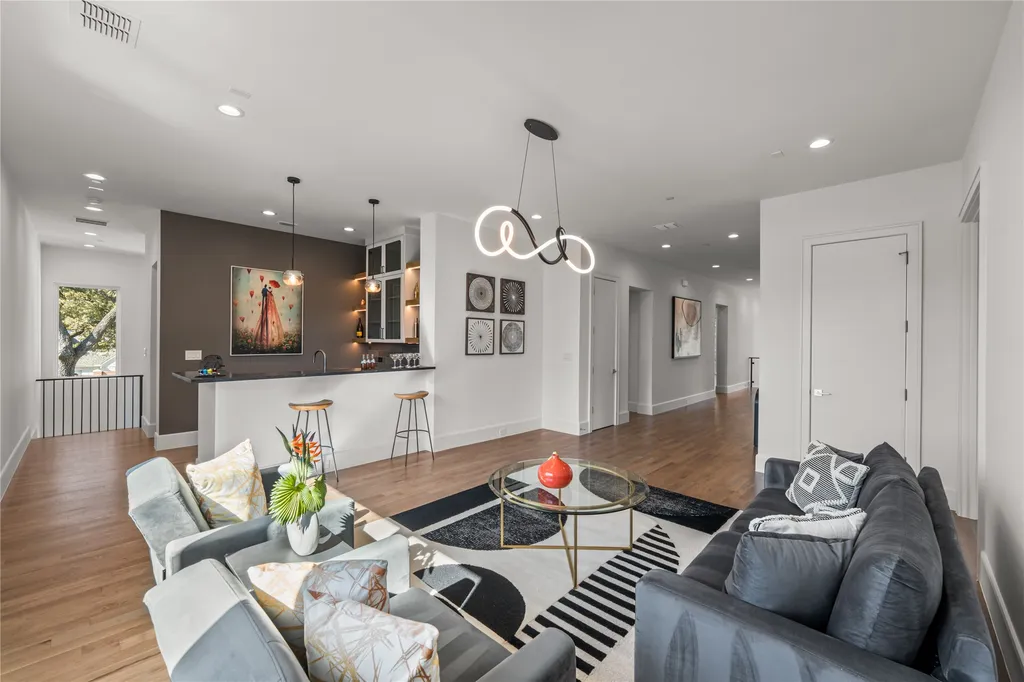 6006 Meadow Crest Dallas TX 75230