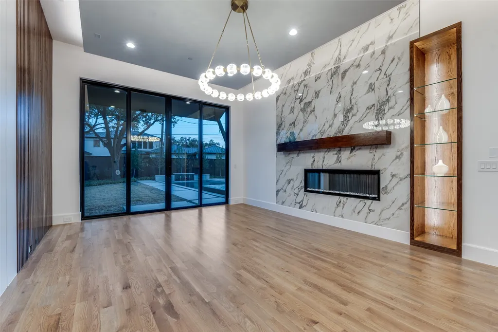 6006 Meadow Crest Dallas TX 75230