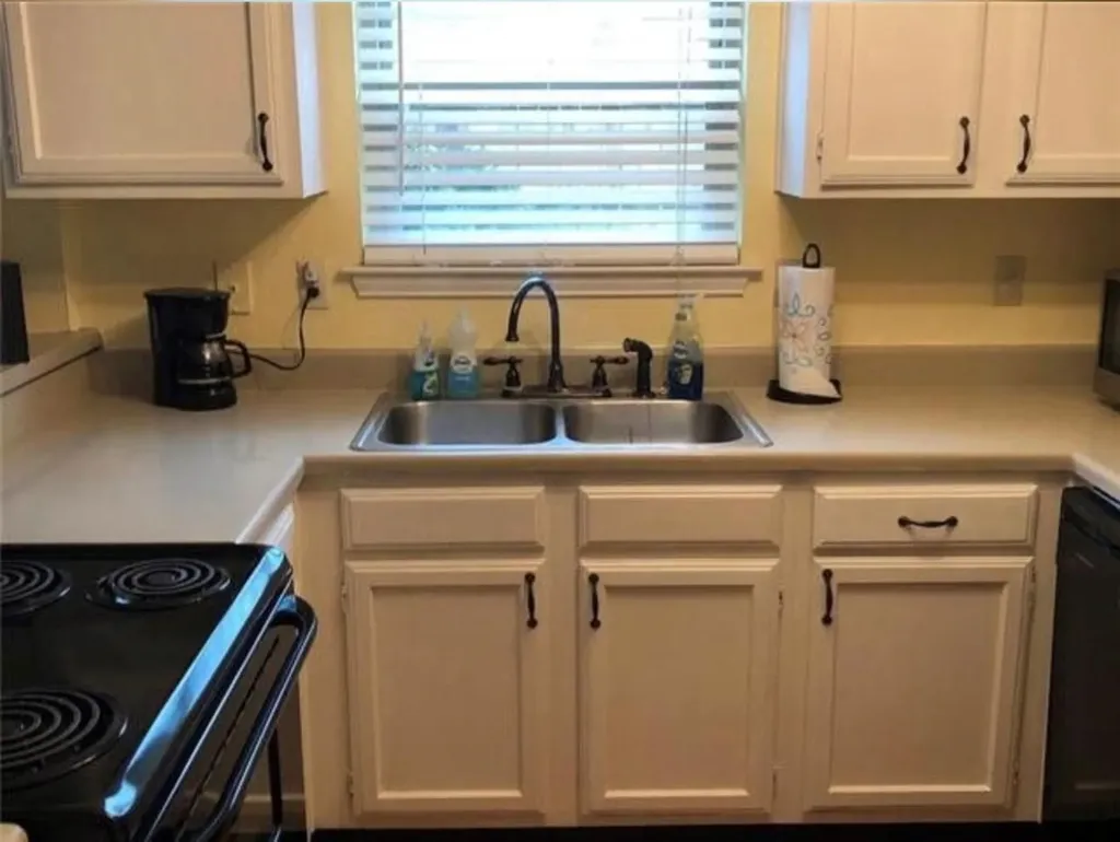 108 Brookside Drive Duncanville TX 75137