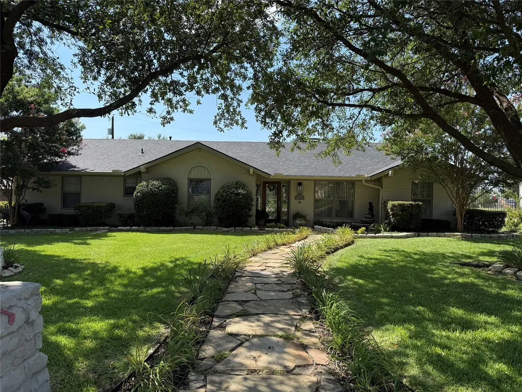 Farmers Branch TX, 14635 Tanglewood Drive