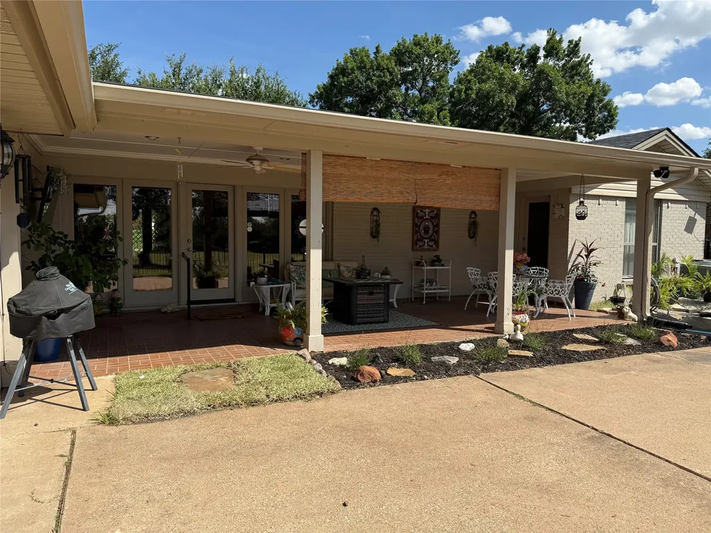 14635 Tanglewood Drive Farmers Branch TX 75234