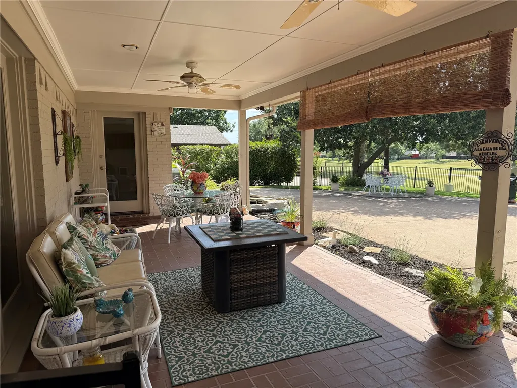 14635 Tanglewood Drive Farmers Branch TX 75234