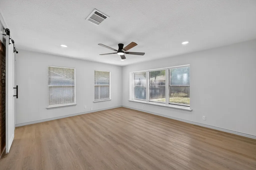 1620 Sunnybrook Drive Irving TX 75061