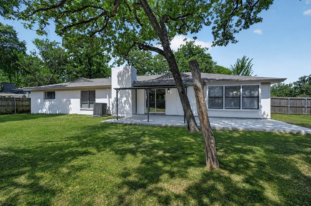 1620 Sunnybrook Drive Irving TX 75061