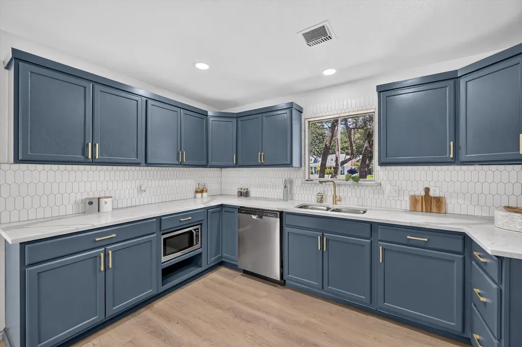 1620 Sunnybrook Drive Irving TX 75061