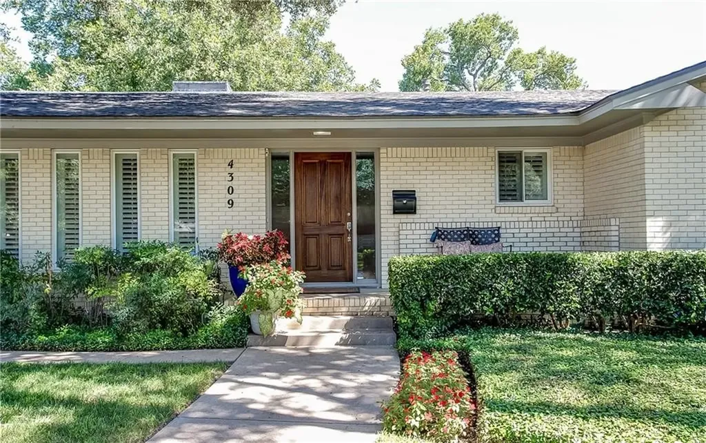4309 Sarita Drive Fort Worth TX 76109