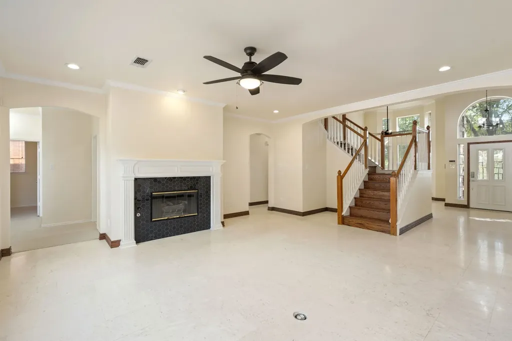 1718 Lake Bluff Drive Garland TX 75043