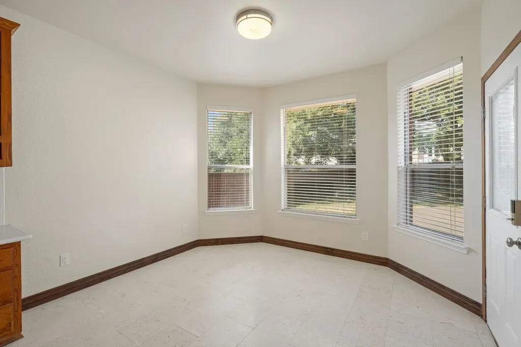 1718 Lake Bluff Drive Garland TX 75043