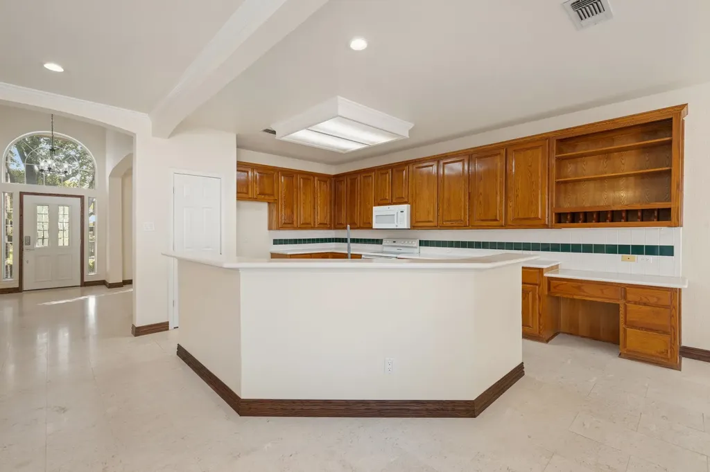 1718 Lake Bluff Drive Garland TX 75043