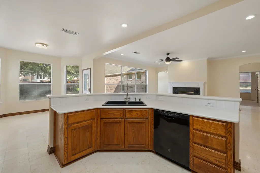 1718 Lake Bluff Drive Garland TX 75043