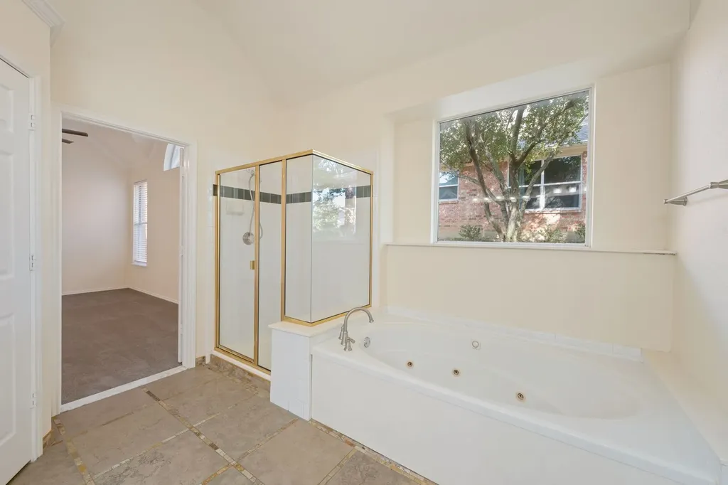 1718 Lake Bluff Drive Garland TX 75043