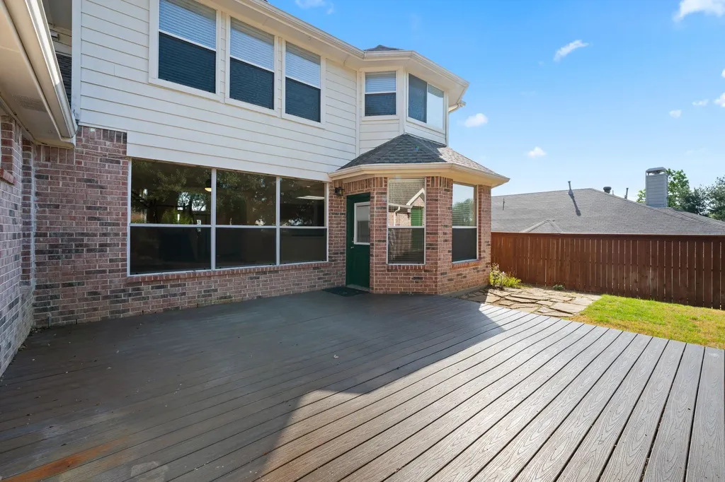 1718 Lake Bluff Drive Garland TX 75043