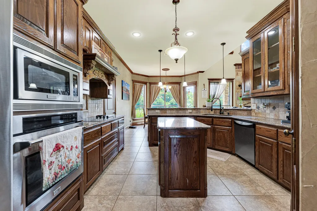 1132 Shadow Lakes Drive Wills Point TX 75169