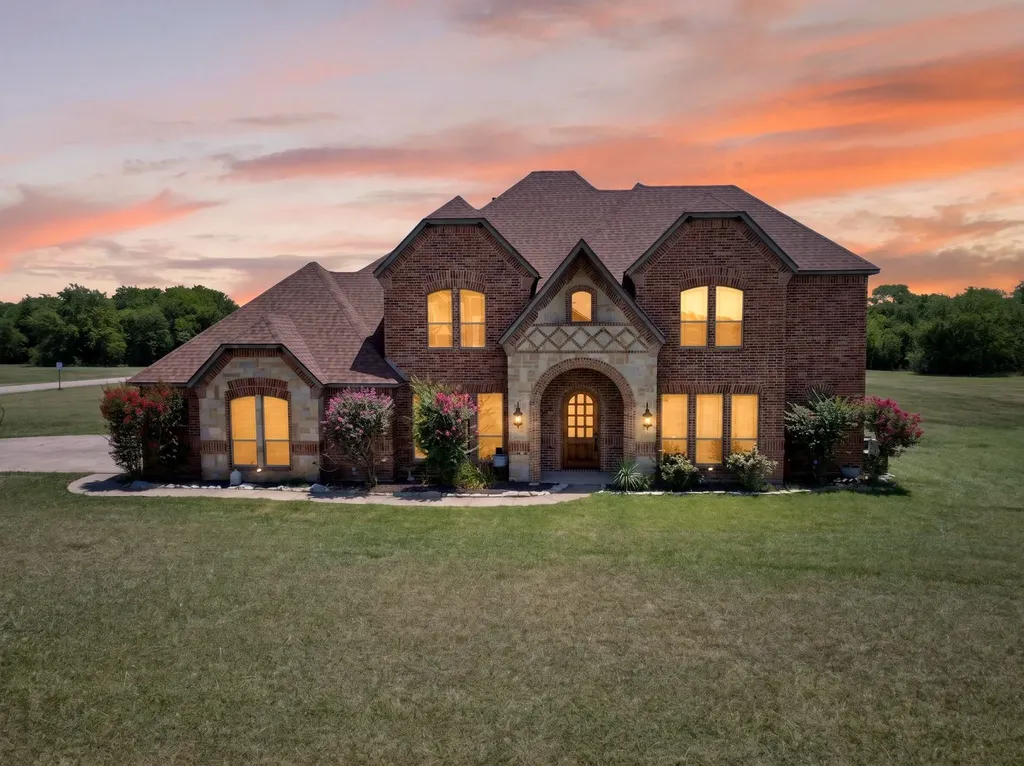 1132 Shadow Lakes Drive Wills Point TX 75169
