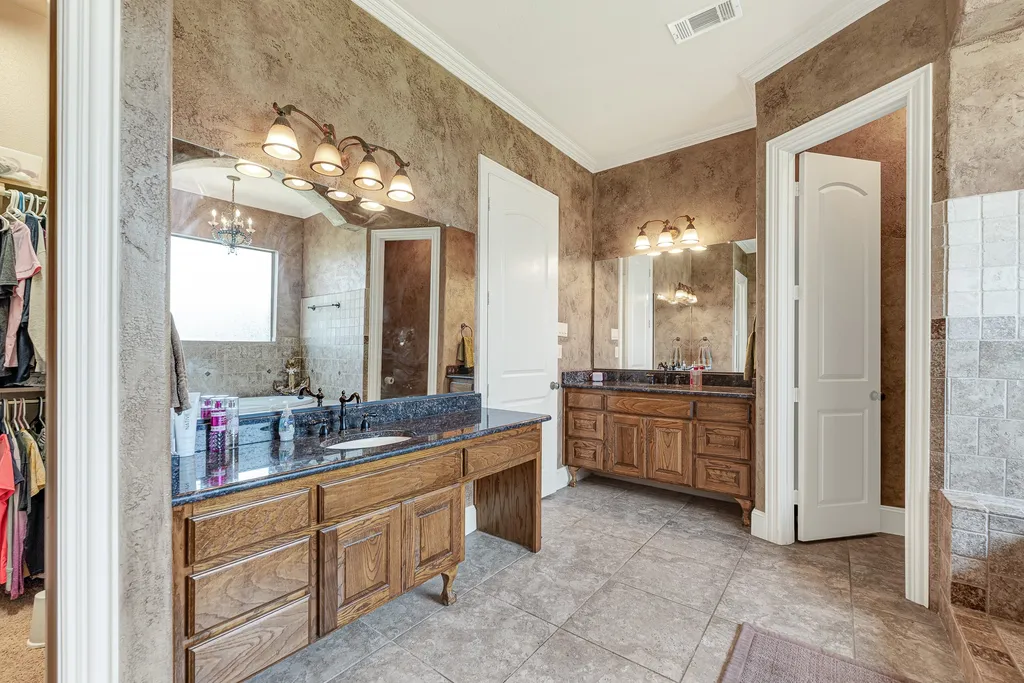 1132 Shadow Lakes Drive Wills Point TX 75169