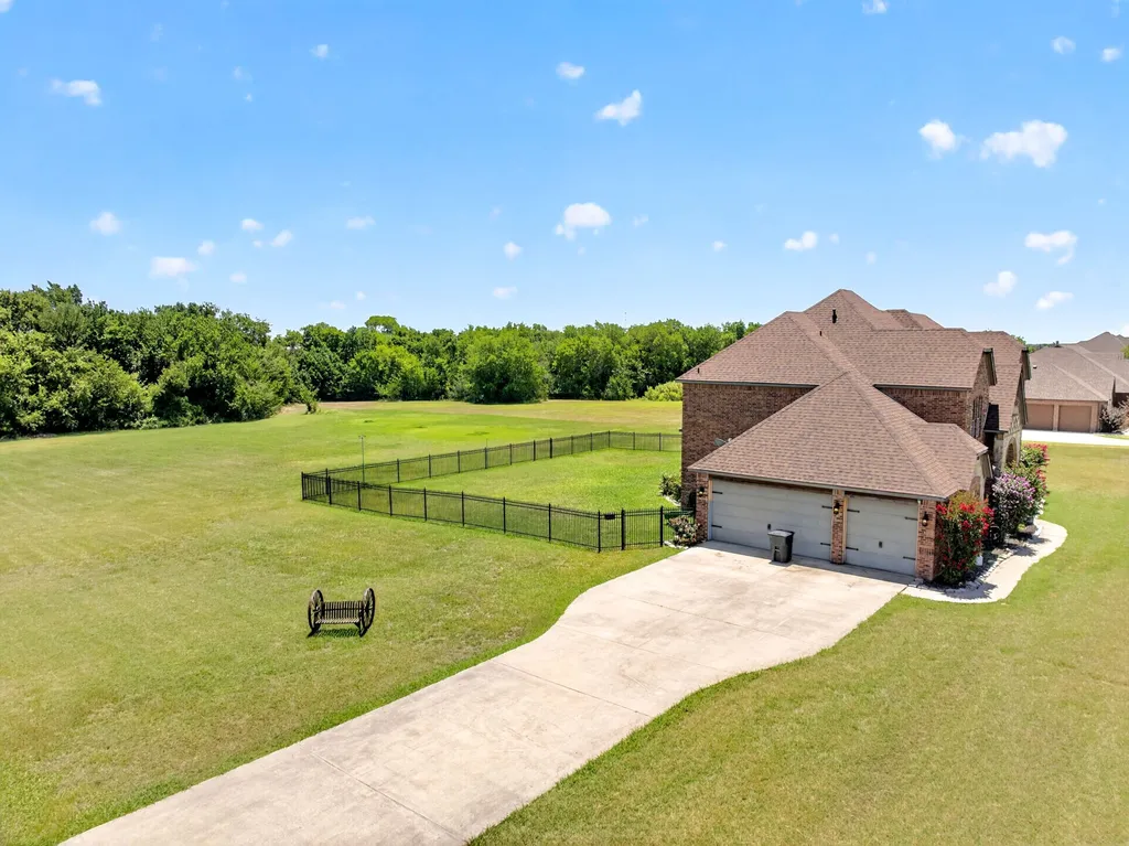 1132 Shadow Lakes Drive Wills Point TX 75169