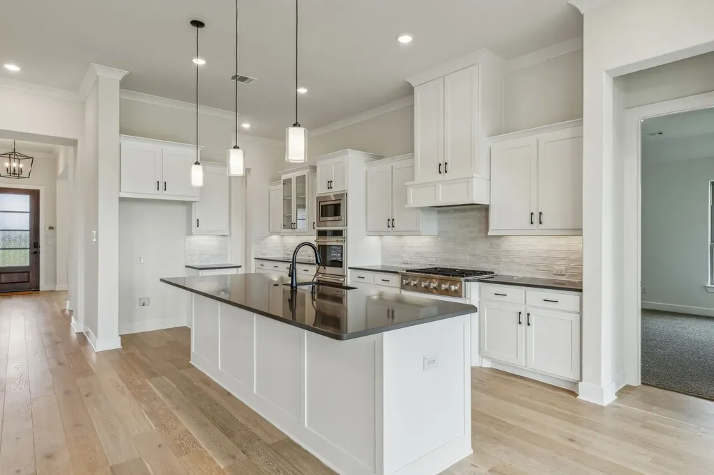 117 Swan Lake Drive Waxahachie TX 75165