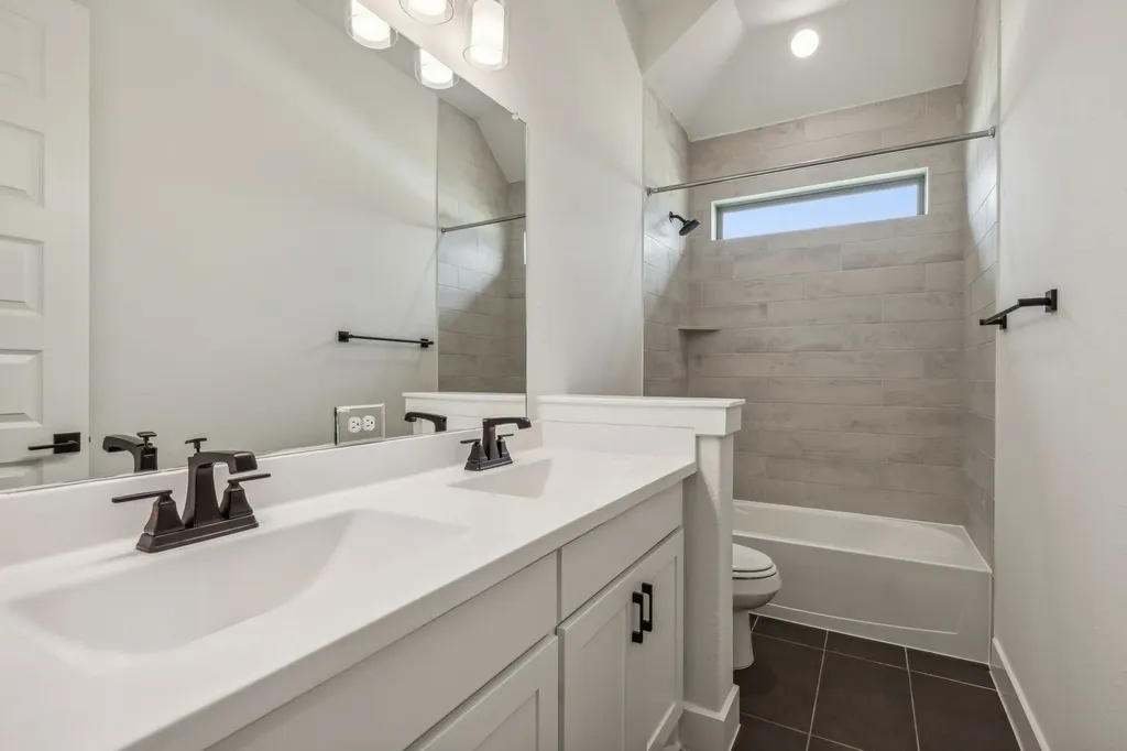 117 Swan Lake Drive Waxahachie TX 75165
