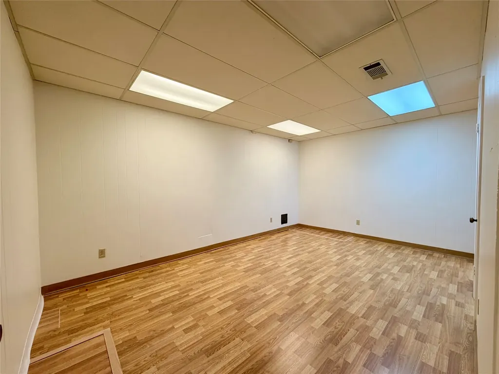 606 S Seven Points Boulevard Seven Points TX 75143