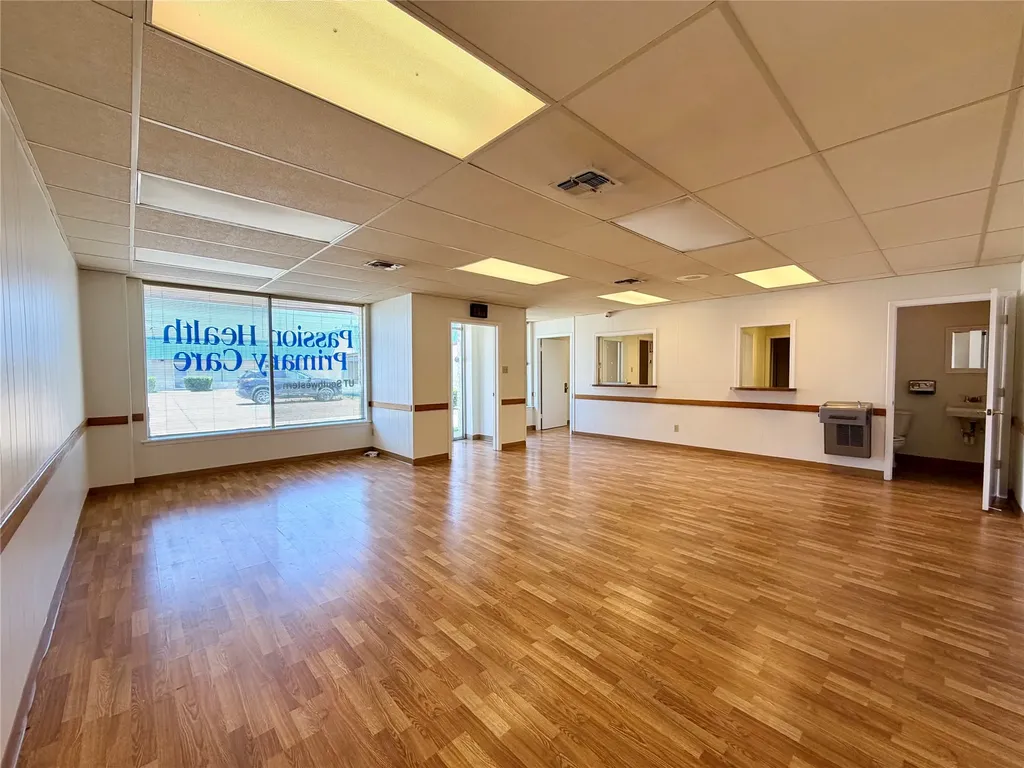 606 S Seven Points Boulevard Seven Points TX 75143