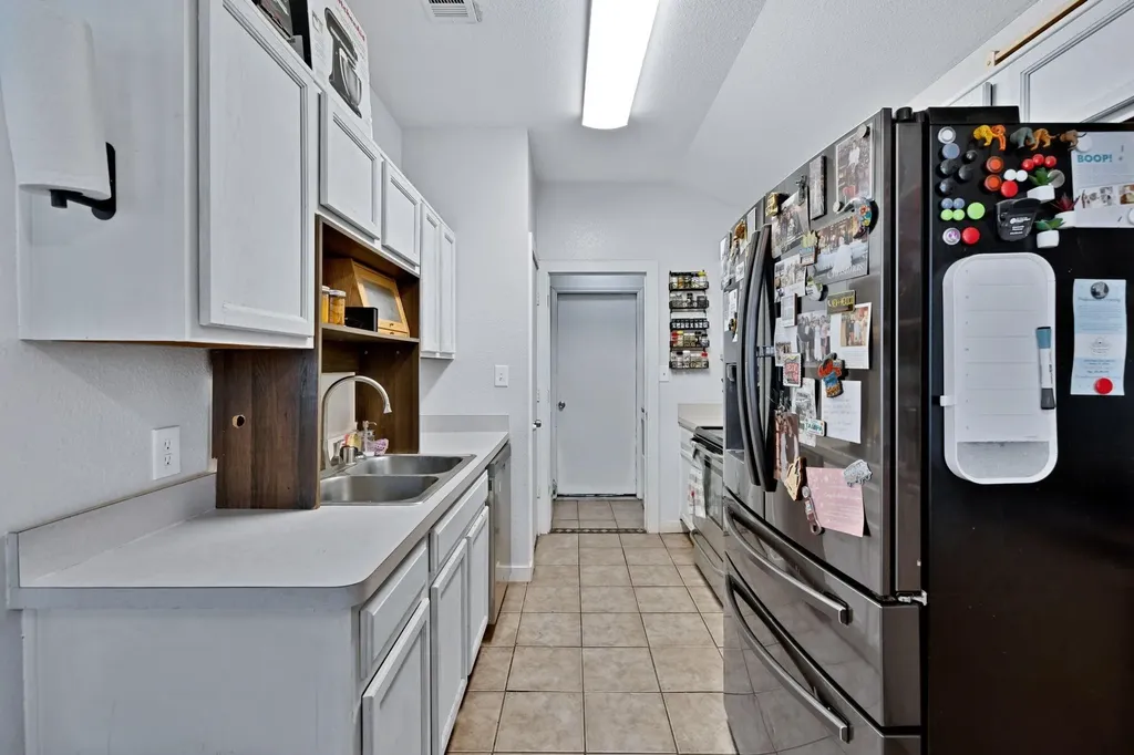 609 Lonestar Park Lane Ponder TX 76259