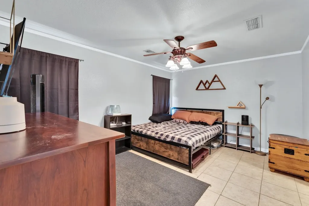 609 Lonestar Park Lane Ponder TX 76259