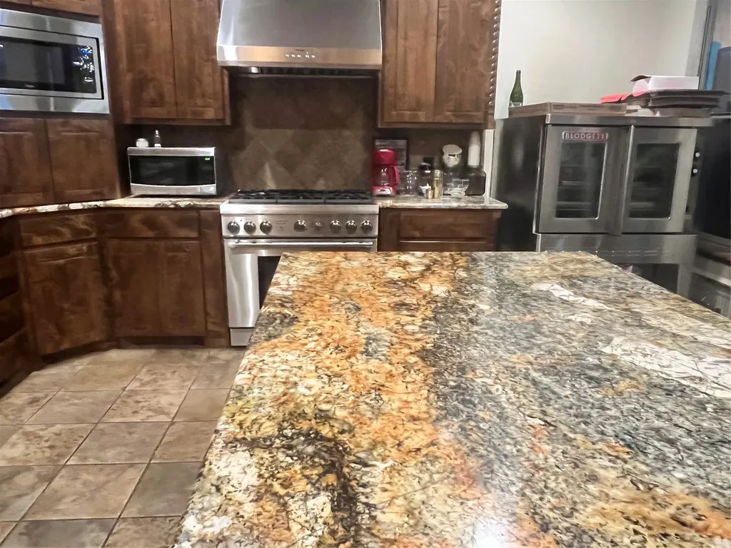 409, 407, 405 E Central Avenue Comanche TX 76442