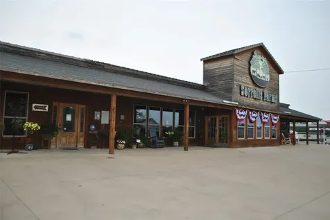 409, 407, 405 E Central Avenue Comanche TX 76442