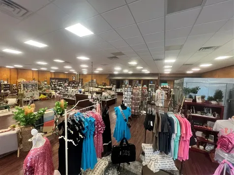 409, 407, 405 E Central Avenue Comanche TX 76442
