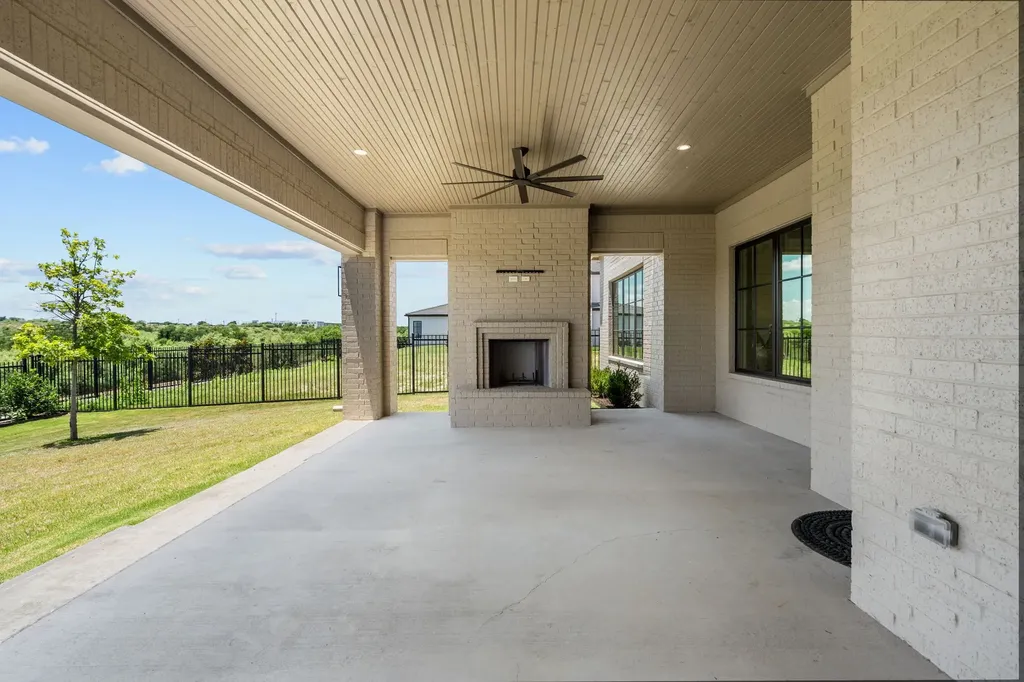9717 Latour Court Fort Worth TX 76126