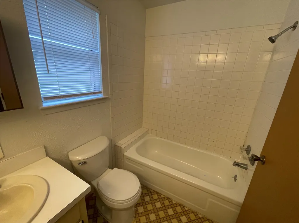 204 Cedar Lane Tolar TX 76476