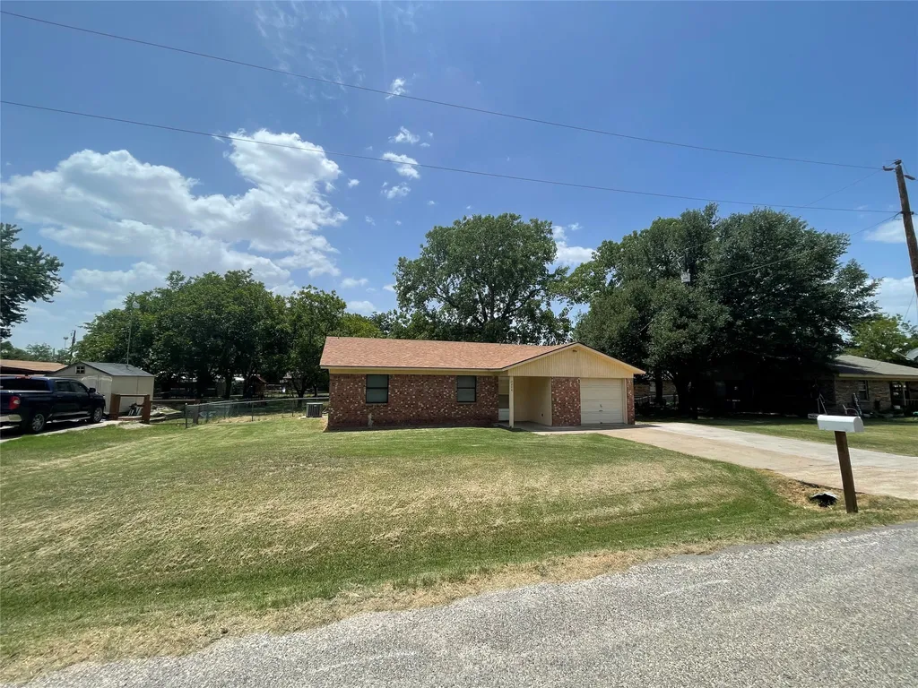 204 Cedar Lane Tolar TX 76476